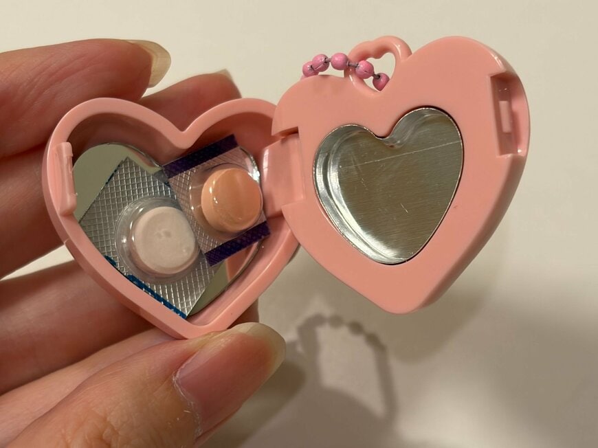 筆者撮影（キャンドゥ、コスメキーホルダー ハート）