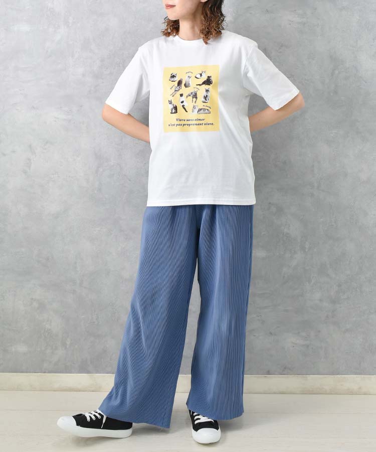 出所：Bleu Bleuet（ブルーブルーエ）公式サイト　モノクロームペットTシャツ