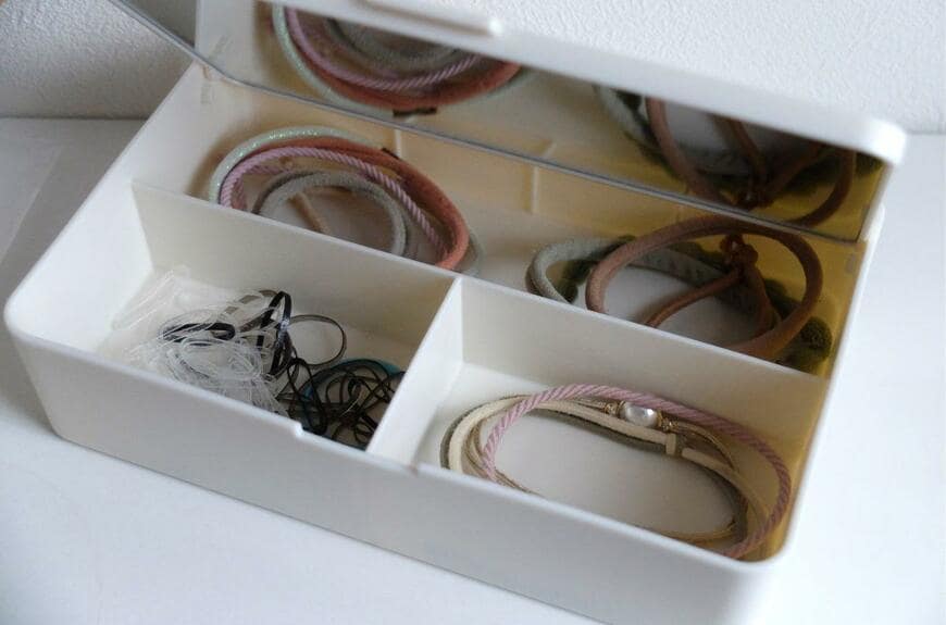 セリア公式収納BOX付きミラー横型