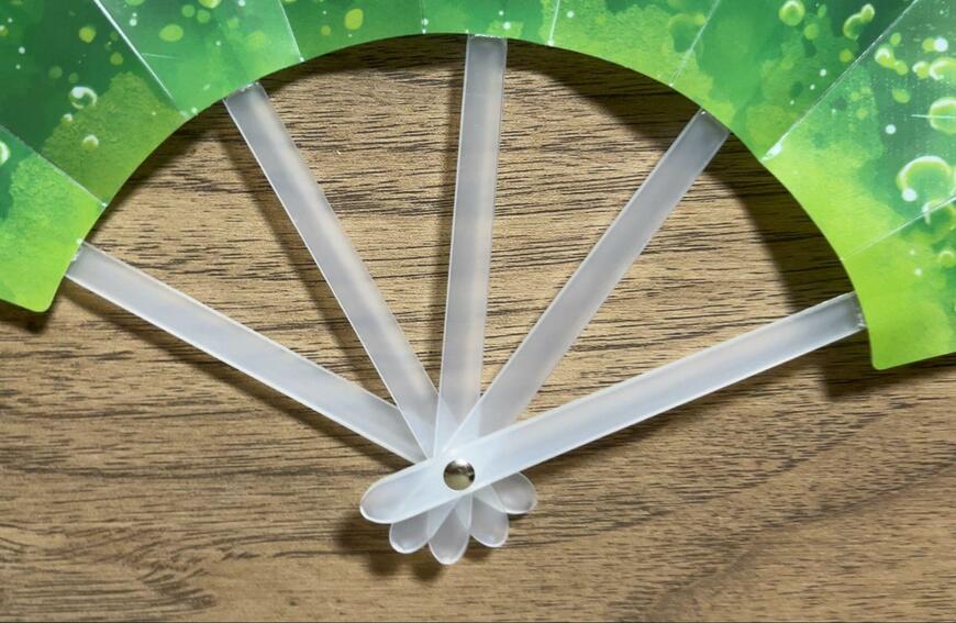 セリア、プラ扇子 クリームソーダ商品画像