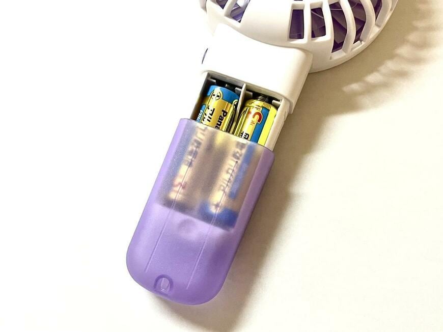 「扇風機（電池式、スタンド付き）」
