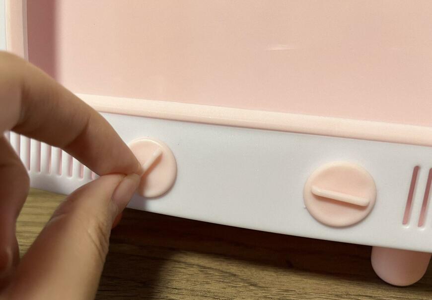 ダイソー、テレビ型スマホスタンド(ティッシュボックス、ペン立て付)画像