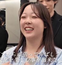 ボブから伸ばした長い髪の毛　思い切ってカットし「新しい自分」となった姿が素敵