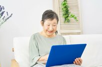 年金世帯へ「追加の給付金」検討開始。現在行われている「年金生活者支援給付金」とは？