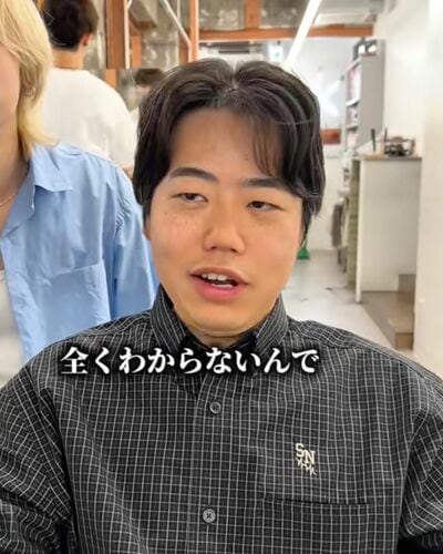 似合う髪型がわからないと話す男性
