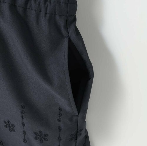 レディース撥水エンブロイダリーストリングスブラウス