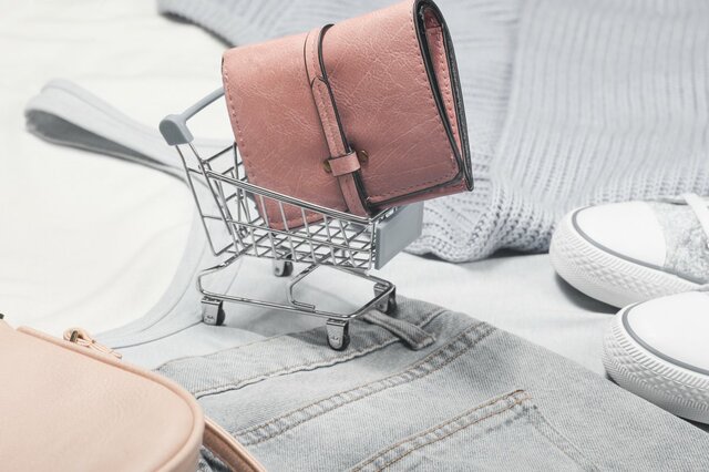 お、ねだん以上。ニトリ「ハリスツイード552円ミニ財布」コロナ禍でキャッシュレス化増