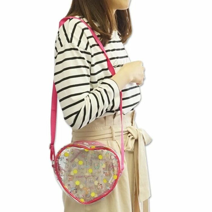 肩からかけてポシェットのように使うこともできます