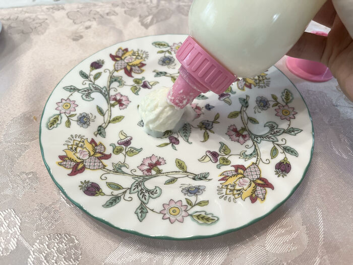 動物性の生クリームにホイップ