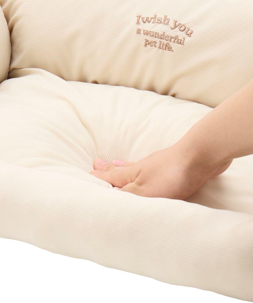 出所：パルグループ公式ファッション通販サイト 3COINS ペットベッド：S