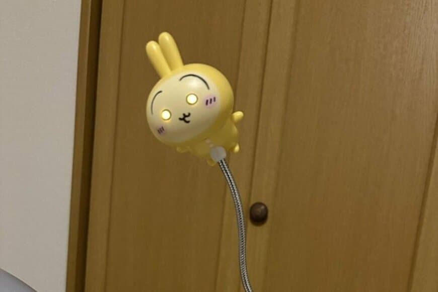 夫が「妻のために購入」した搾乳用のライト　想像の斜め上を行く光り方に思わず二度見