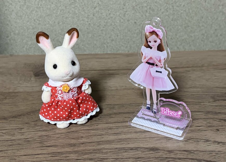 筆者撮影（キャンドゥ、アクリルスタンド ブラインドパッケージ リカちゃん）