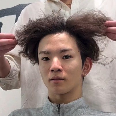 【大変身】髪のダメージが気になる男性が短髪に大胆イメチェン！「かっこいい！」とコメント大絶賛！