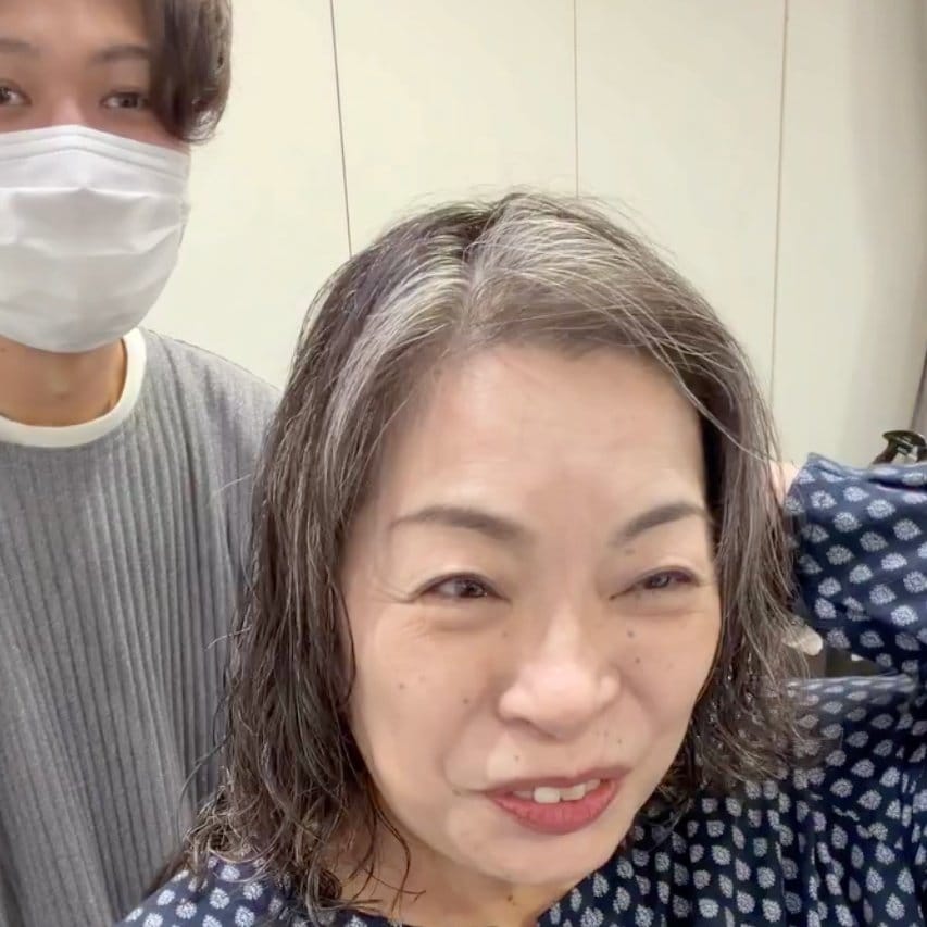 「柔らかい感じに」絶壁&白髪カバー希望の女性が印象チェンジ！本人「上品になりました」と笑顔満開に