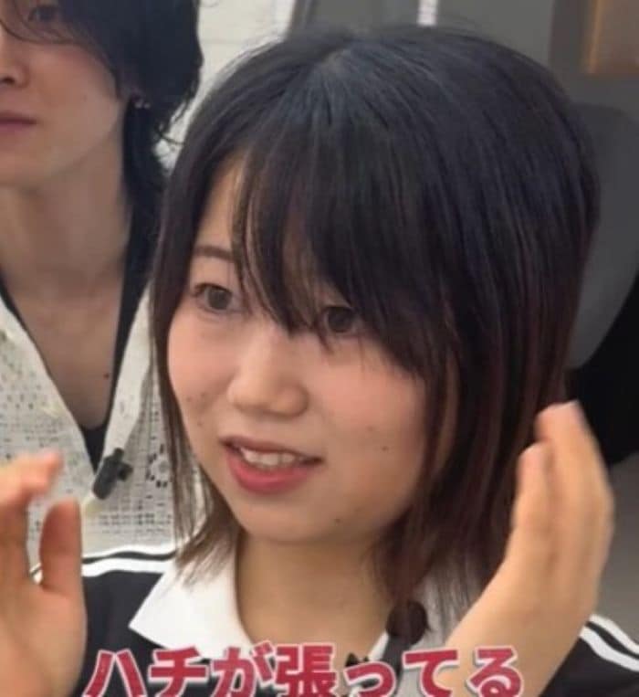 「剛毛で」「頭も大きいし」悩む女性がショートで大変身