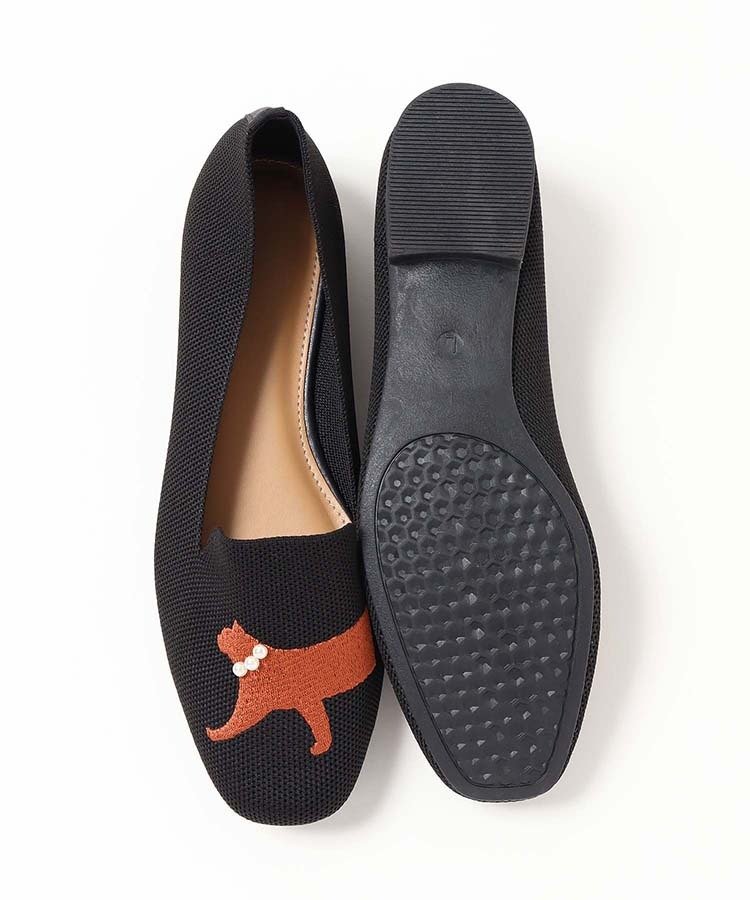 出所：ブルーブルーエ公式　パールcatパンプス