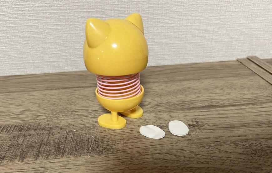 ダイソー、ゆらゆら動物置物(ねこ)画像