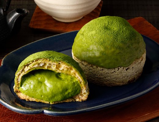 セブン-イレブンの新商品：お抹茶クッキーシュー