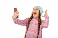 「不快な広告」どうしてる？親のスマホを子どもに見せる前にするべきこと