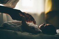 「ワンオペ育児」はなぜなくならない？共働き世帯で上手に子育てをするコツ