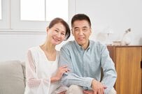 【シニア世代向け】手続きしないともらえない《年金・雇用保険・自治体》に関わるお金8選！「プラスα」や「未支給分」をチェック