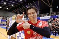 高橋藍 兄弟でイチゴ狩りを満喫！初めて海に来た「愛犬」の姿にも反響「イケメンすぎる！」