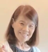 【60代マダム】Honeysの「黒ワンピース」でゆるっと休日コーデ！ホワイトアイテムで抜け感のあるおしゃれスタイルに