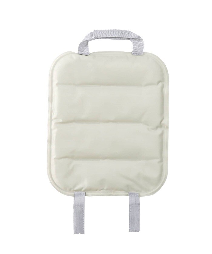 ランドセルを背負った時に背中がひんやりと冷たくなるジェルパッド