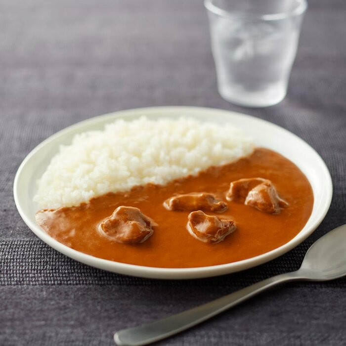 素材を生かしたカレー　バターチキン　