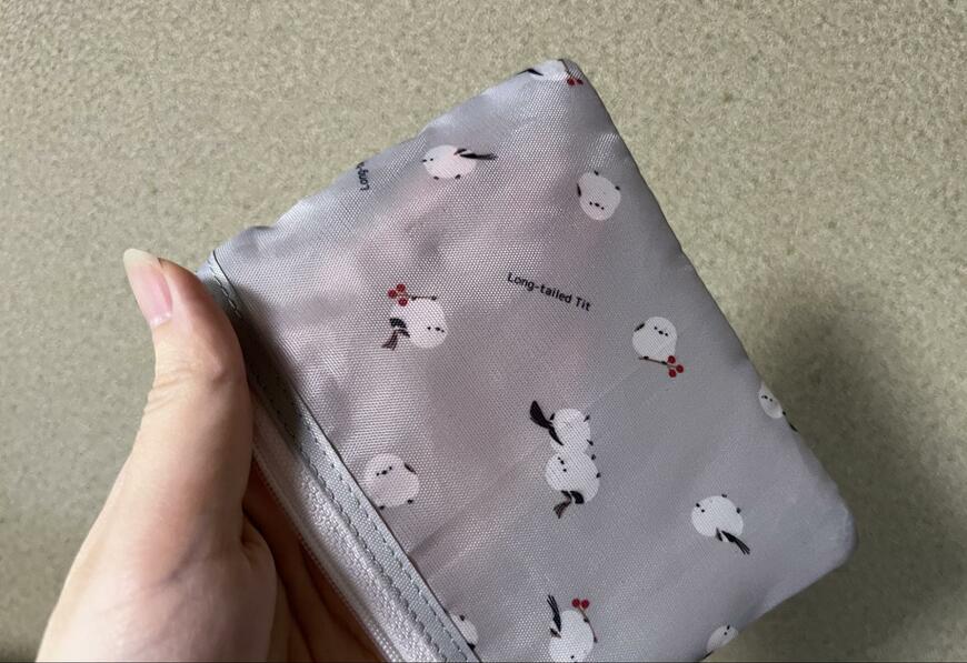 筆者撮影（セリア、ダブルファスナーポーチ シマエナガ柄）