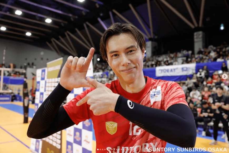 高橋藍 兄弟でイチゴ狩りを満喫！初めて海に来た「愛犬」の姿にも反響「イケメンすぎる！」