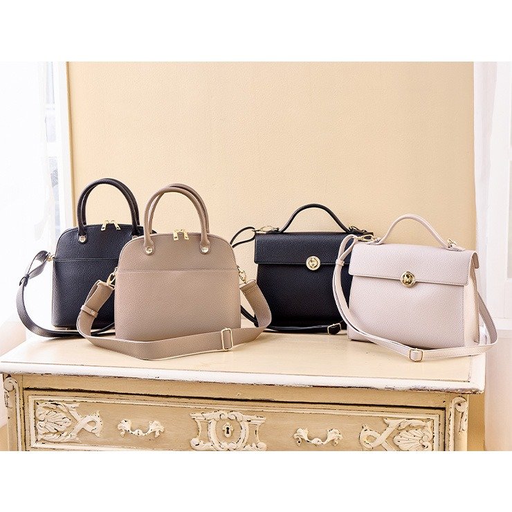 出所：しまむら公式サイト　レディース ショルダーバッグ（Hina）