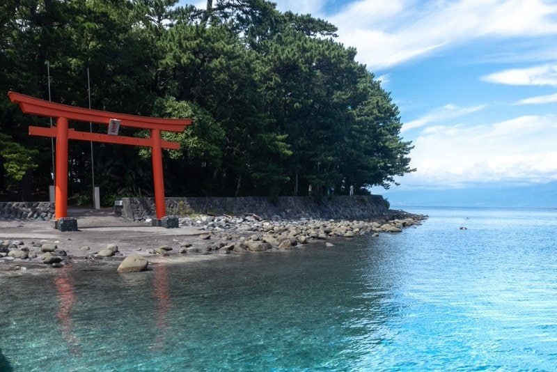 静岡で撮影された「青い景色」が美しい　まるで南国のような絶景に「モルディブかと」