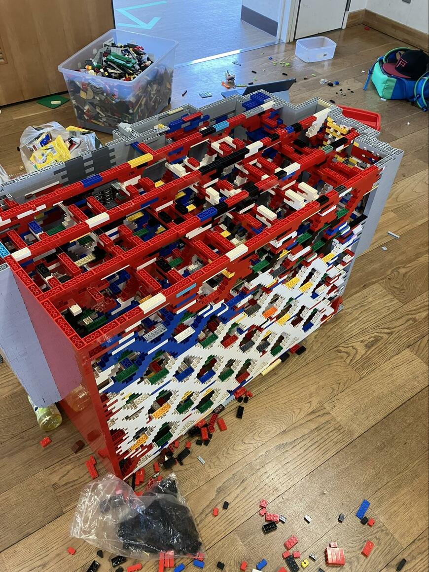 灘中学校・高等学校の「LEGO同好会」