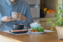 65歳以上の男性「平均支出額」17万円に。厚生年金17万円超は何割か