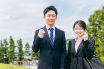 厚生労働省が発表、厚生年金の支え手が63万人も増加！さらに「年金積立金」は時価302兆円で過去最高に…年金制度は安心？【厚生年金・国民年金】平均月額はどれくらいか