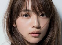 「スッピンかな？」川口春奈のオフショットが大反響「美しすぎます」「少し痩せました？」の声