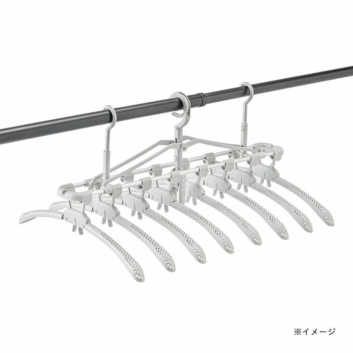 付属している8本のハンガーには独自の「幅広メッシュ穴」が