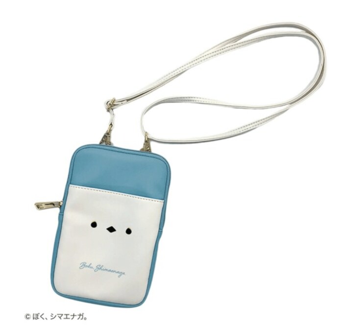 スマホはもちろん、コスメや小物も収納できる