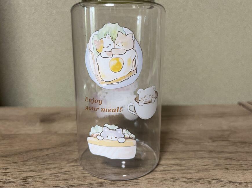 筆者撮影（セリア、デリッシュフレンズ コップ付ドリンクボトル390ml）