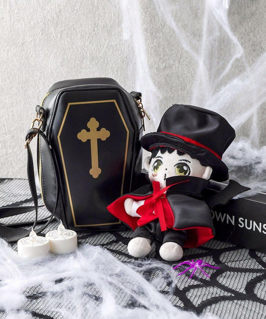 出所：パルグループ公式ファッション通販サイト 3COINS 推しぬいポーチ／ハロウィン