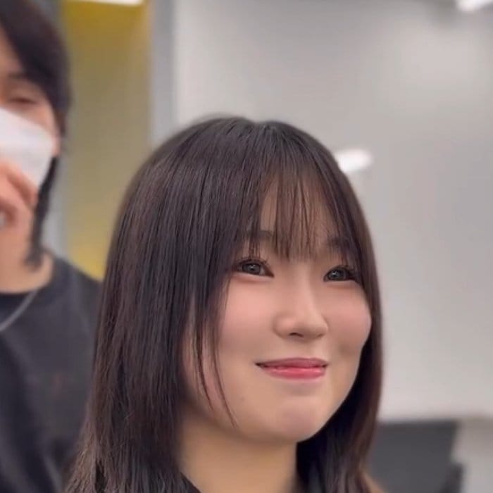 【大変身】髪型に迷う女性が「流行りの赤色カラー」で爆モテヘアに大胆イメチェンした姿が話題