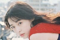 森七菜「ずっとみつめてたひと」憧れの広瀬すずと“白黒”着物2ショットが「美しさに磨きがかかって」「笑顔まぶしいよーーー」「最強ツーショット！」と話題に 日本アカデミー賞
