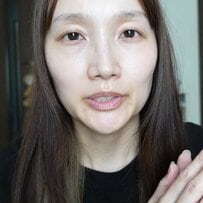 「パパッと化粧」39歳元美容部員店長の「時短毎日メイク」を公開！メイクのプロの“愛用コスメ”に注目