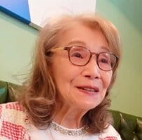 【91歳マダム】華やか“ピンクコーデ”に見惚れる！「びっくりした」「素敵なファッション」の声