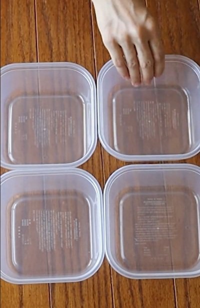 お弁当箱の代わりにタッパーを使います
