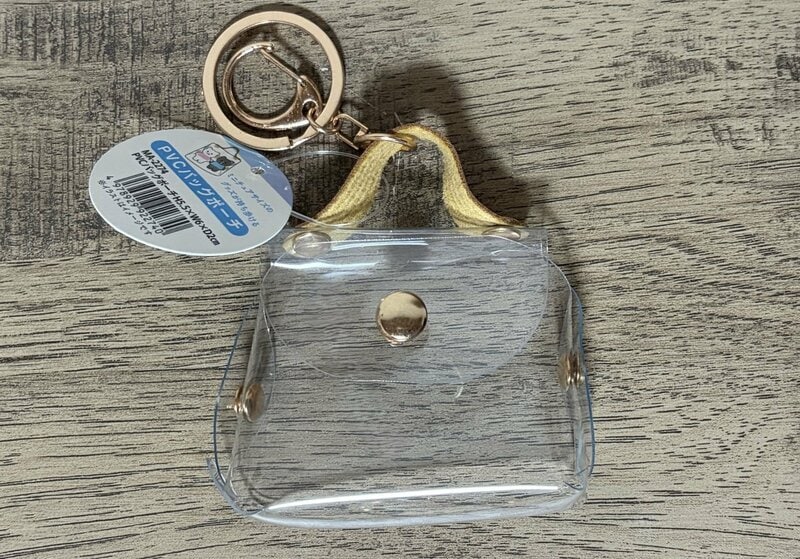 シルバニアの赤ちゃん収納に最適！セリアの「クリアバッグポーチキーホルダー」は、シル活におすすめ。