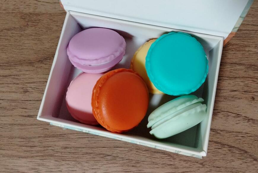 筆者撮影（セリア、ブック型ボックス S ウィリアム・モリス）