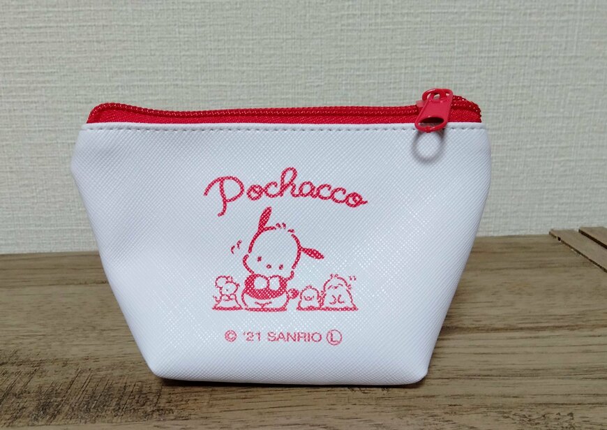 筆者撮影（ダイソー、ミニポーチ（舟形））