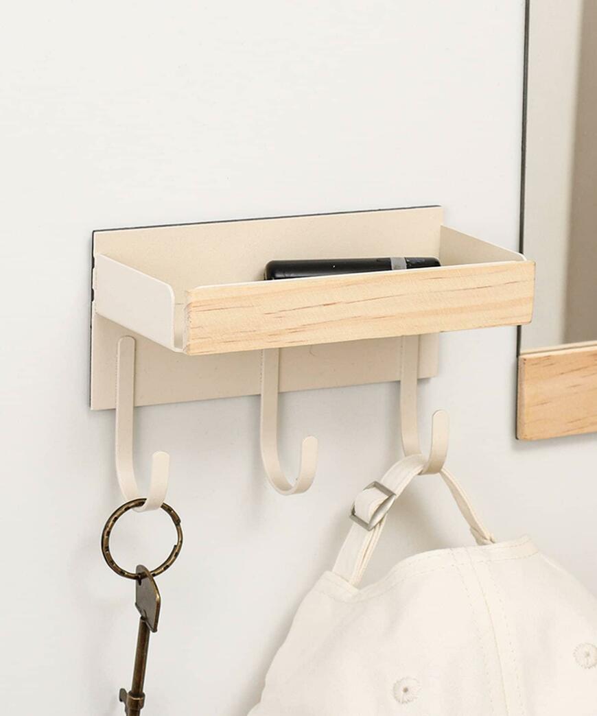 出所：パルグループ公式ファッション通販サイト 3COINS 磁石付きフックトレー